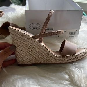 Steve Madden Wedge shoes